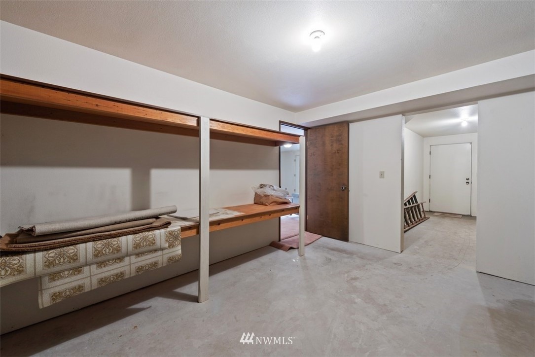 1615 Lake Avenue South Renton, WA 98055 - Photo 15 of 18 Gallery Image 15
