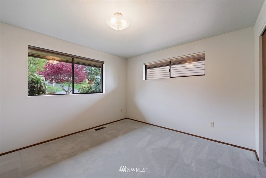 1615 Lake Avenue South Renton, WA 98055 - Photo 8 of 18 Gallery Image 8