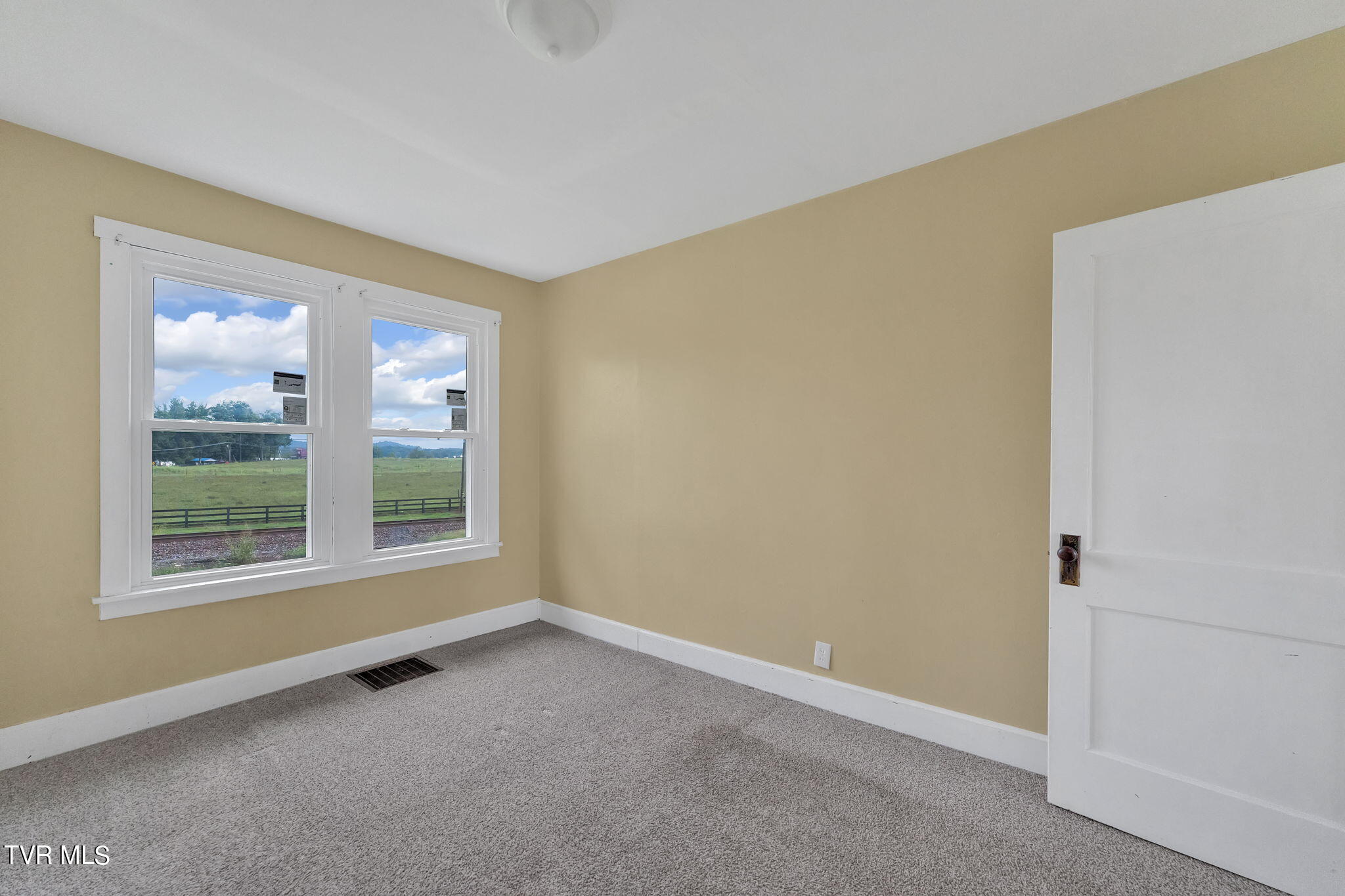 119 McGhee Road Limestone, TN 37681 - Photo 15 of 39 39-web-or-mls-DSC02634