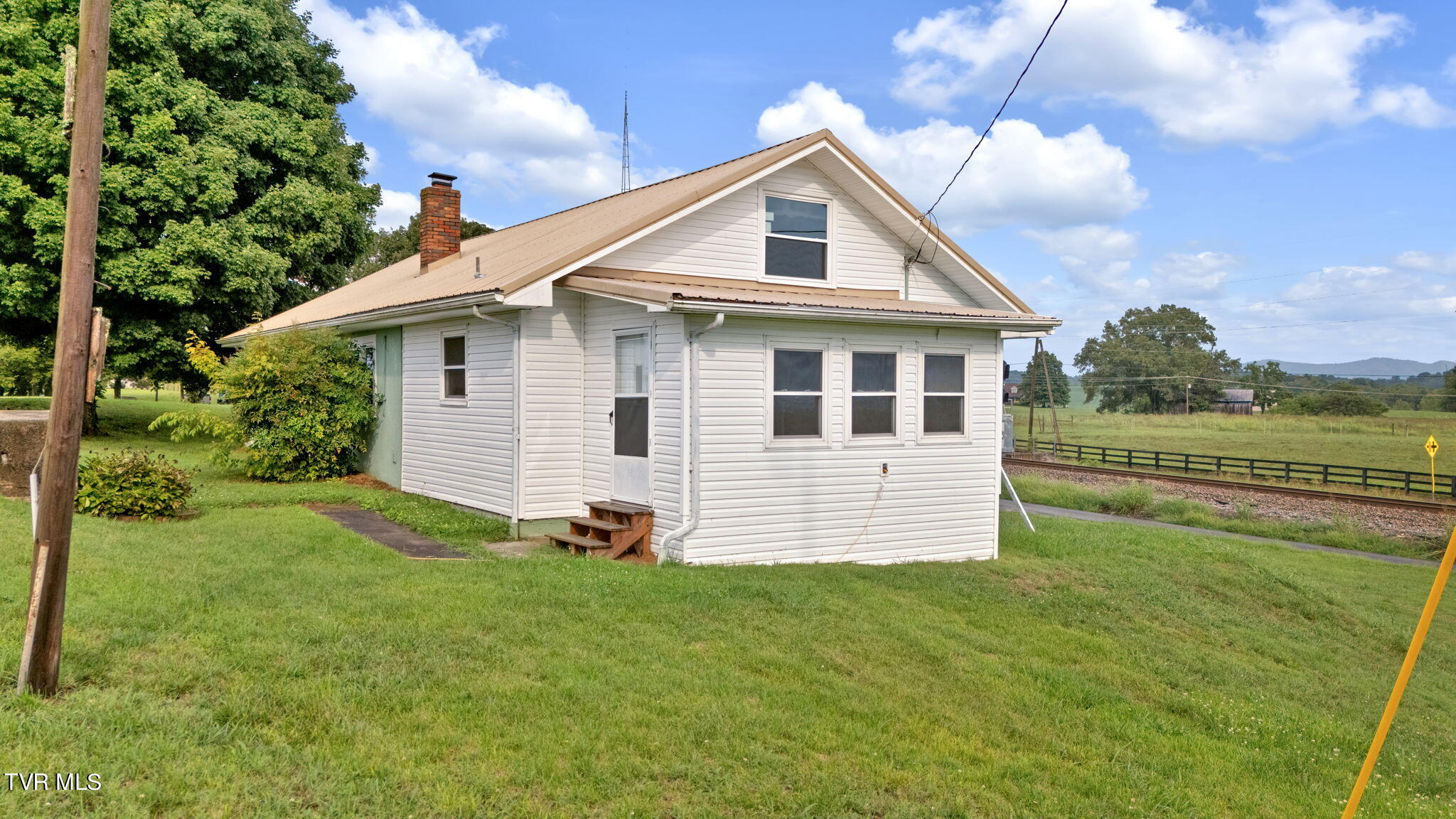 119 McGhee Road Limestone, TN 37681 - Photo 7 of 39 13-web-or-mls-DJI_20231218132115_0162_D
