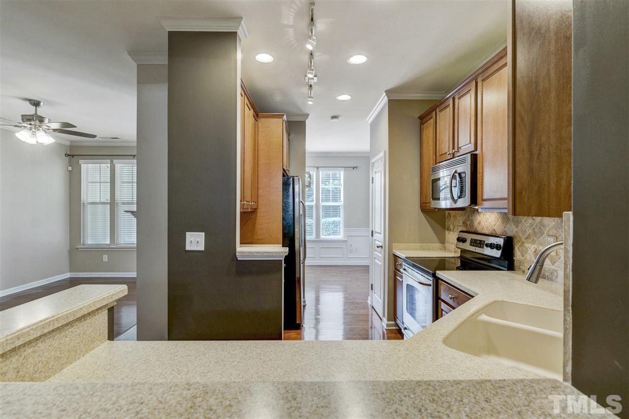 5913 Chivalry Court Raleigh, NC 27612 - Photo 6 of 30 Gallery Image 6