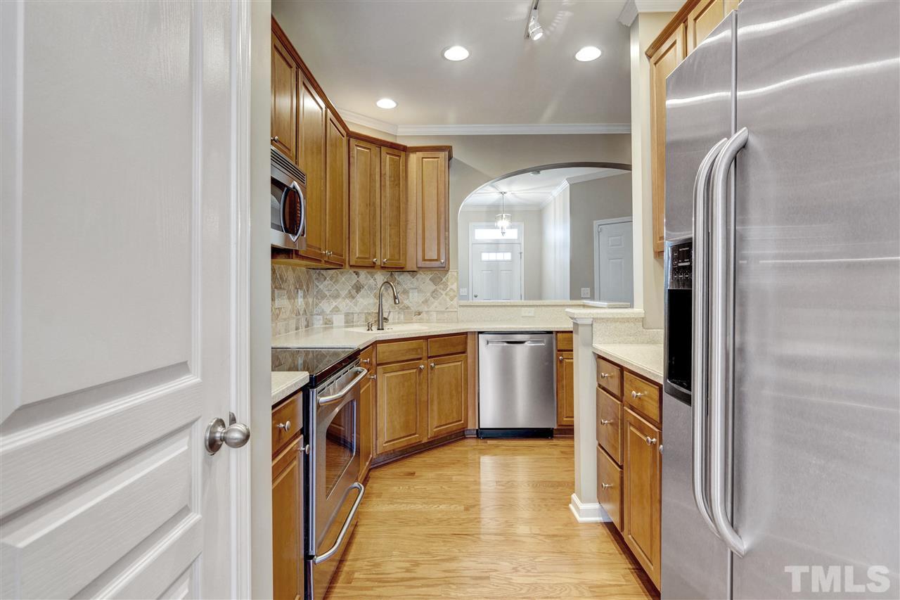 5913 Chivalry Court Raleigh, NC 27612 - Photo 7 of 30 Gallery Image 7