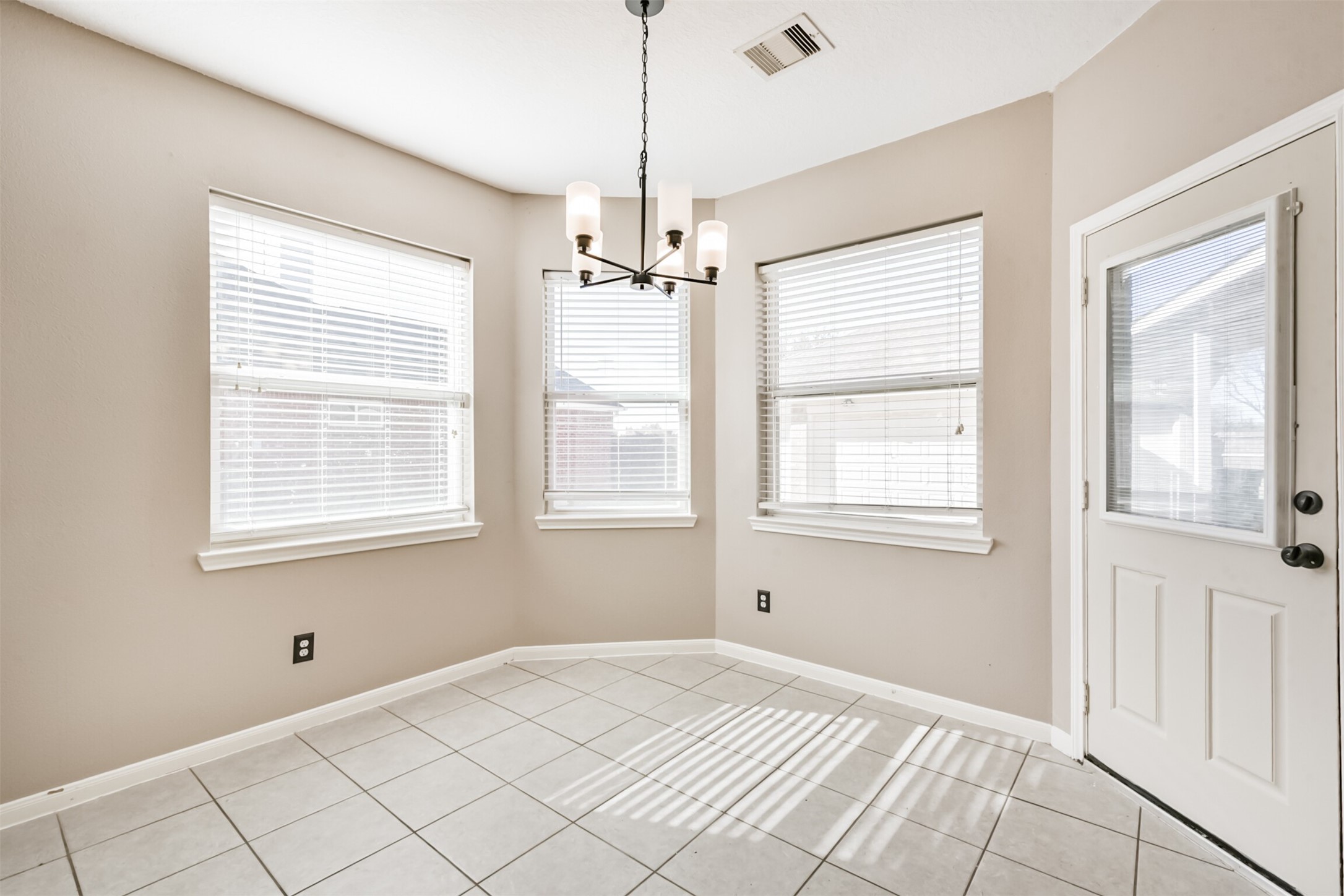 3919 Copper Creek Baytown, TX 77521 - Photo 16 of 50 a view of an empty room with a window