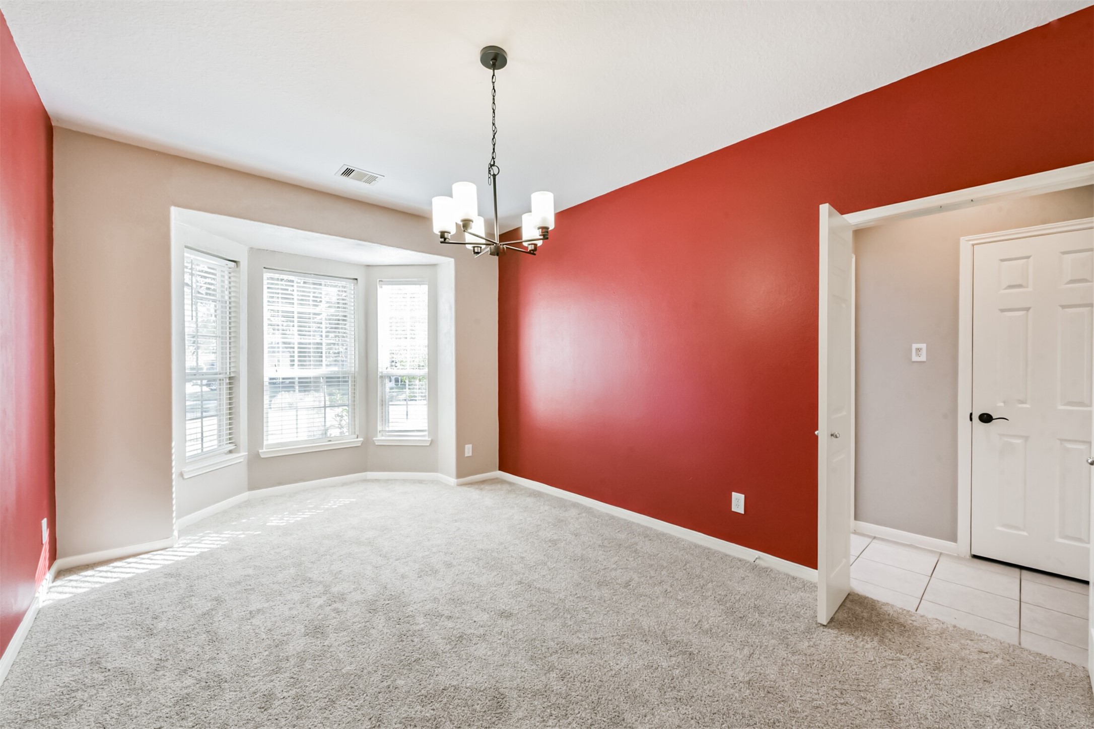 3919 Copper Creek Baytown, TX 77521 - Photo 21 of 50 a view of an empty room with a window
