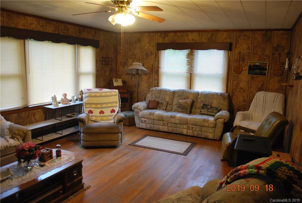 293 Upper Haw Branch Road Marion, NC 28752 - Photo 4 of 46 Gallery Image 4