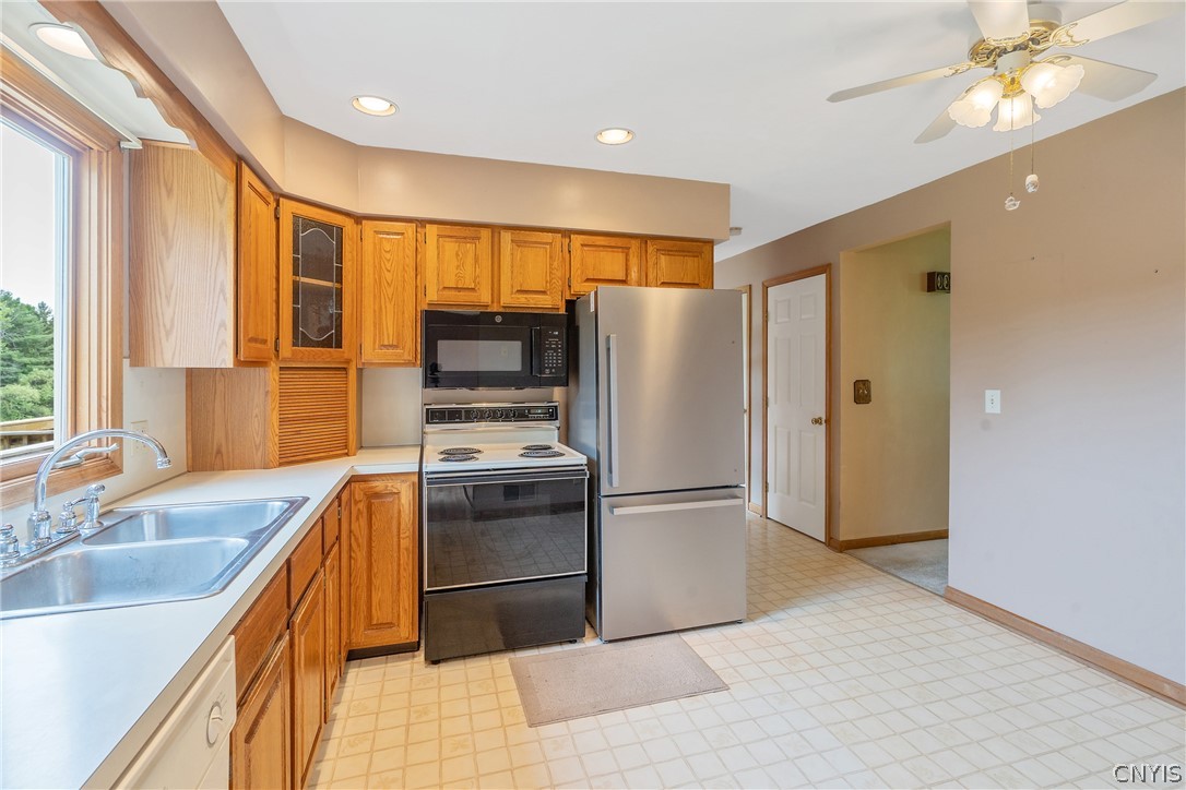 7112 Plainville Road Lysander, NY 13112 - Photo 8 of 48