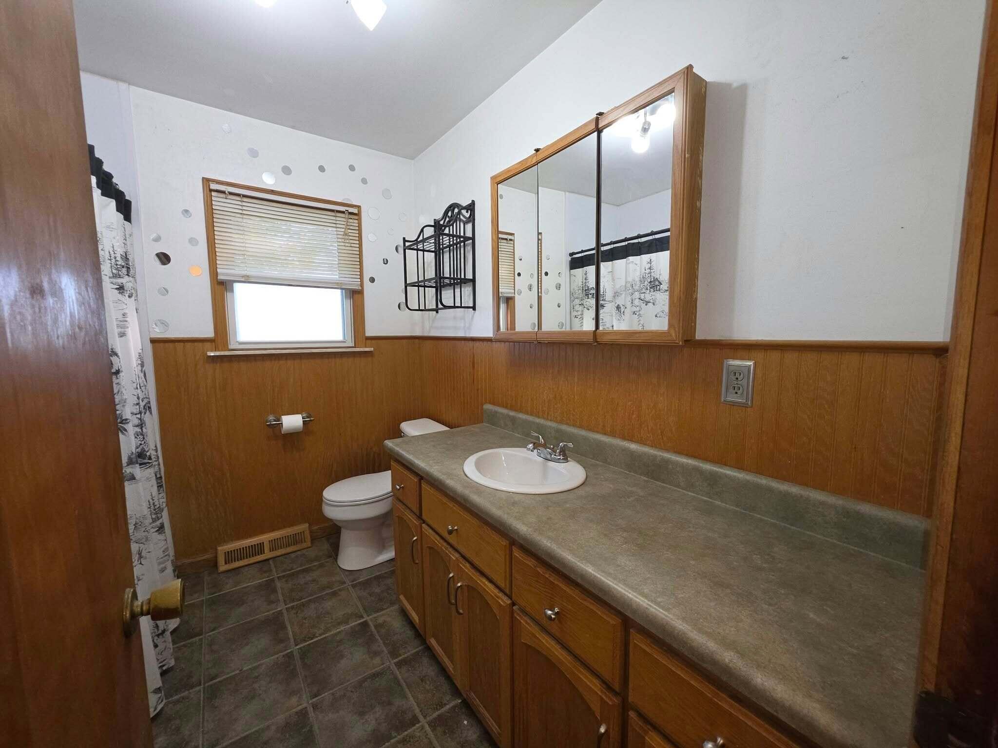 6261 Dixon Road Monroe, MI 48161 - Photo 17 of 29 Gallery Image 17