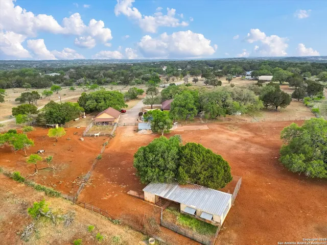 $1,160,000 | 13055 Tonne Drive East, New Braunfels, TX 78132