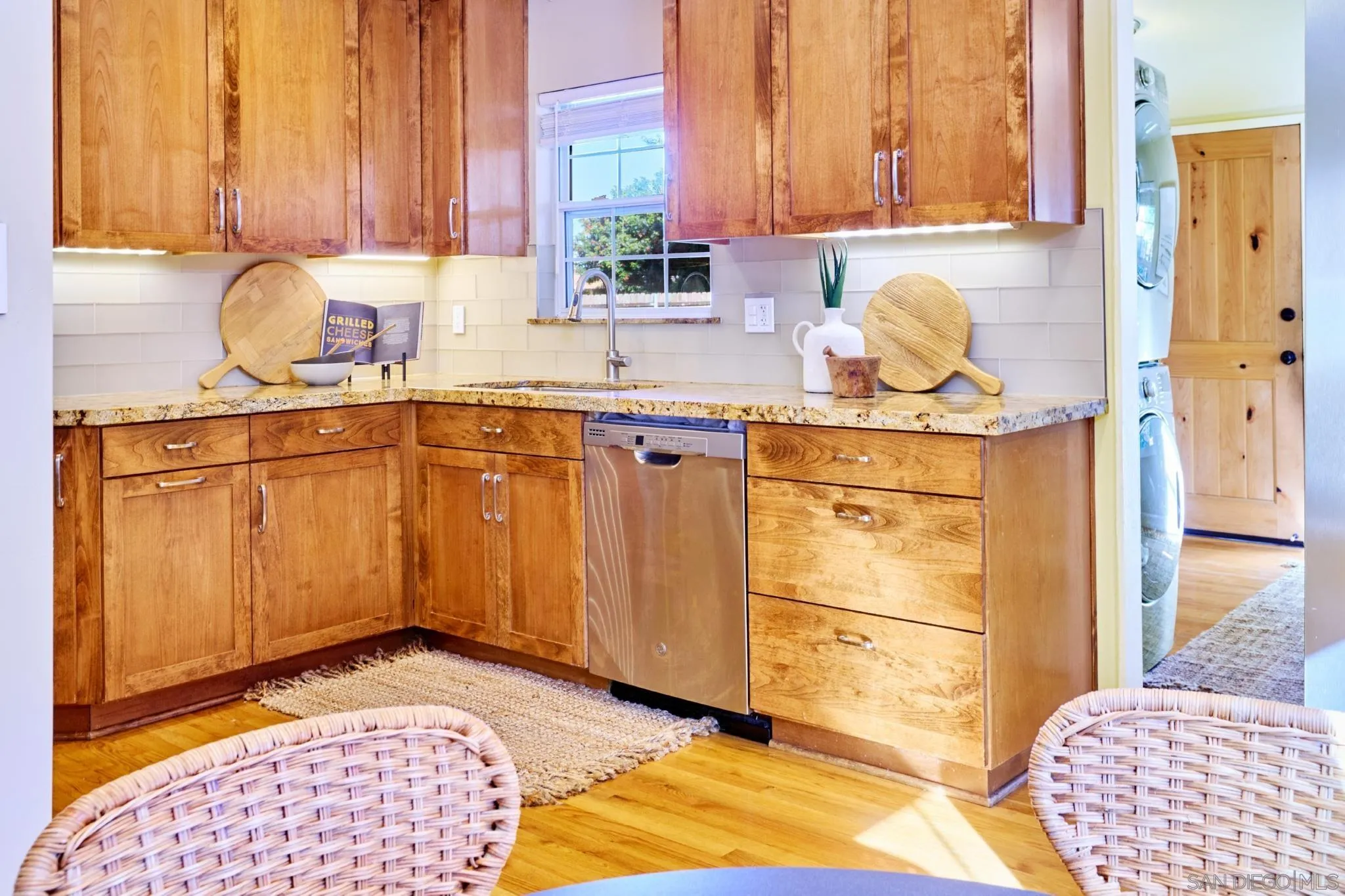 4591 68th Street La Mesa, CA 91942 - Photo 6 of 19 Kitchen