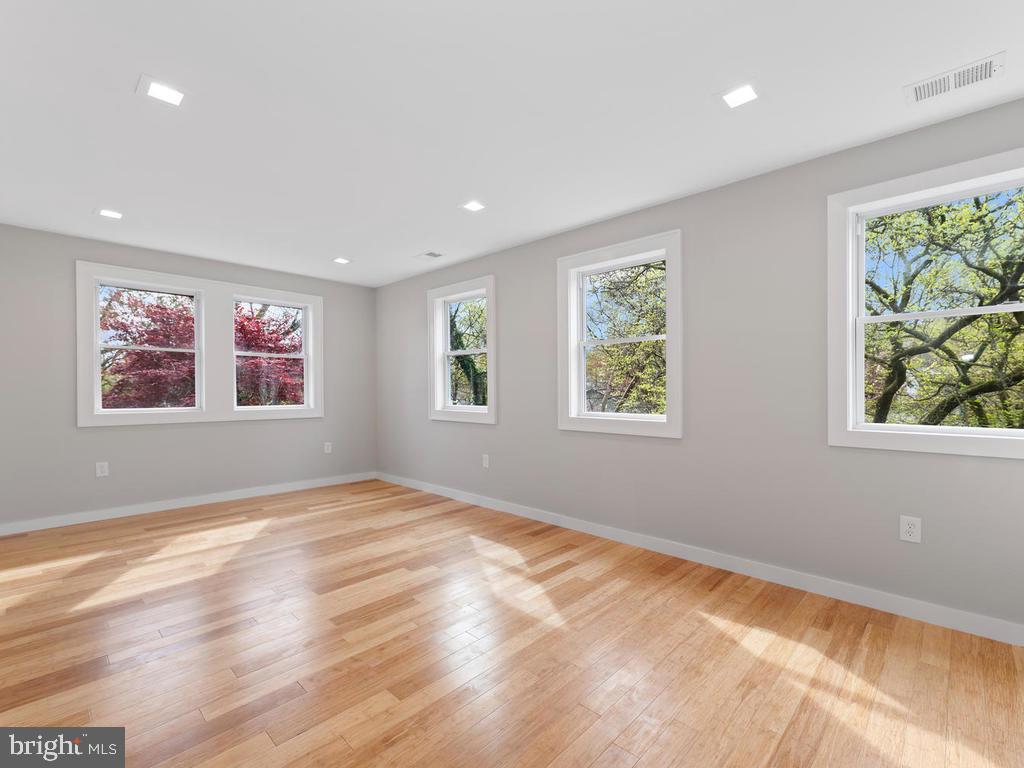 3111 Windom Road Mount Rainier, MD 20712 - Photo 27 of 46 3rd Floor bedroom