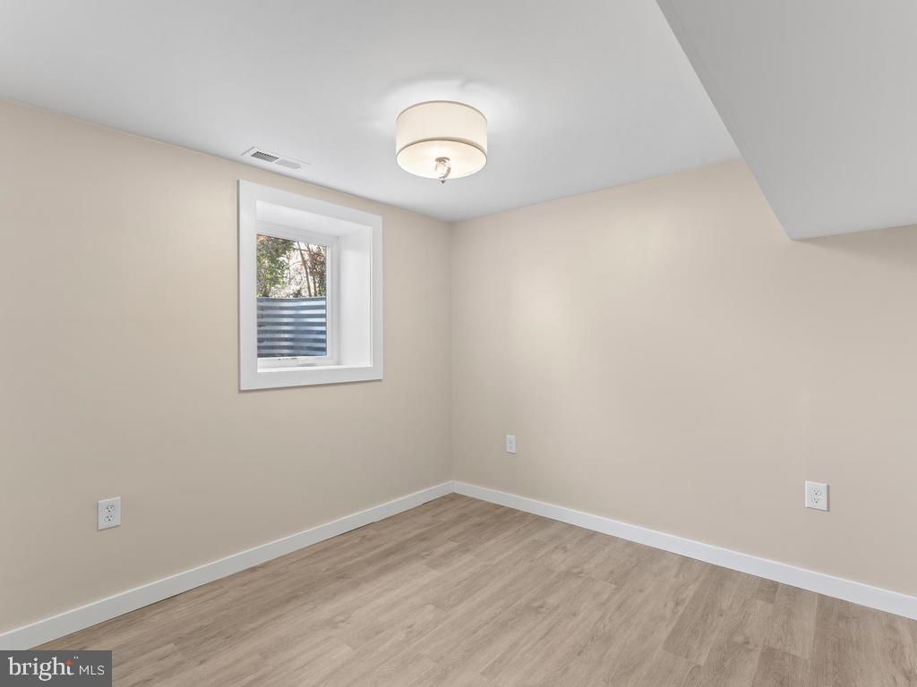 3111 Windom Road Mount Rainier, MD 20712 - Photo 38 of 46 In-Law Suite Bedroom