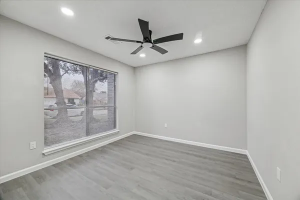 $1,900 | 4934 Deerwood Circle, Baytown, TX 77521