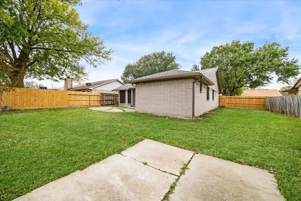 $1,900 | 4934 Deerwood Circle, Baytown, TX 77521