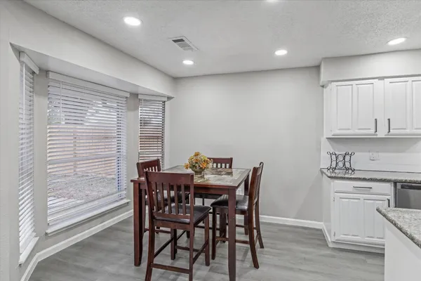 $1,900 | 4934 Deerwood Circle, Baytown, TX 77521