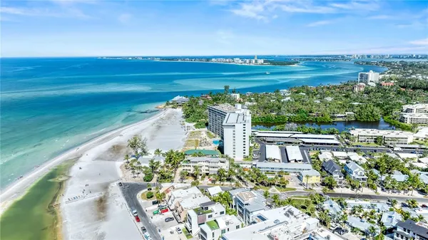 $1,395,000 | 20 Whispering Sands Drive, Unit 1102, Sarasota, FL 34242