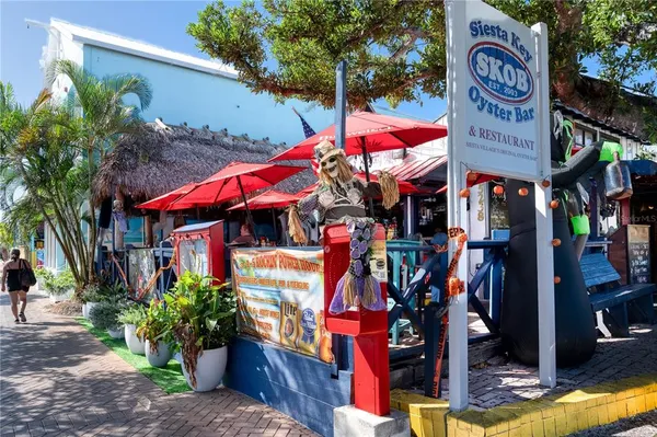 $1,395,000 | 20 Whispering Sands Drive, Unit 1102, Sarasota, FL 34242