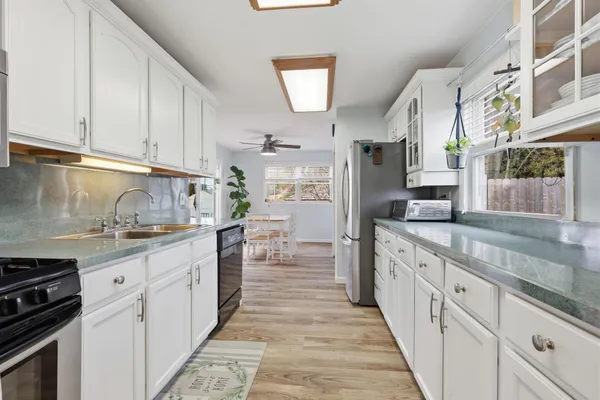 $589,900 | 425 Austin Circle, Fairless Hills, PA 19030