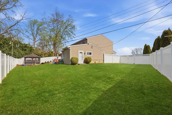 $589,900 | 425 Austin Circle, Fairless Hills, PA 19030