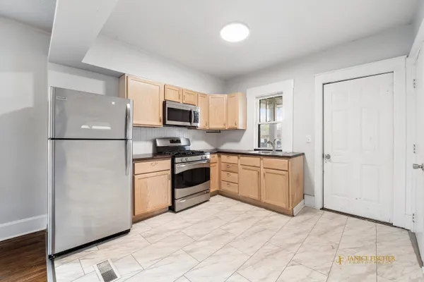 $135,000 | 2119 Douglas Street, Rockford, IL 61103