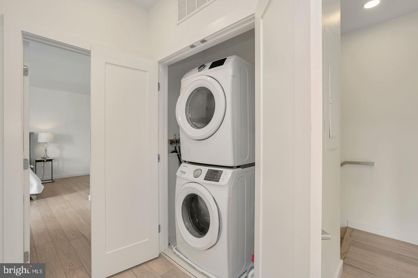 1495 Gallaudet Street Northeast Washington, DC 20002 - Photo 23 of 32 a utility room with dryer and washer
