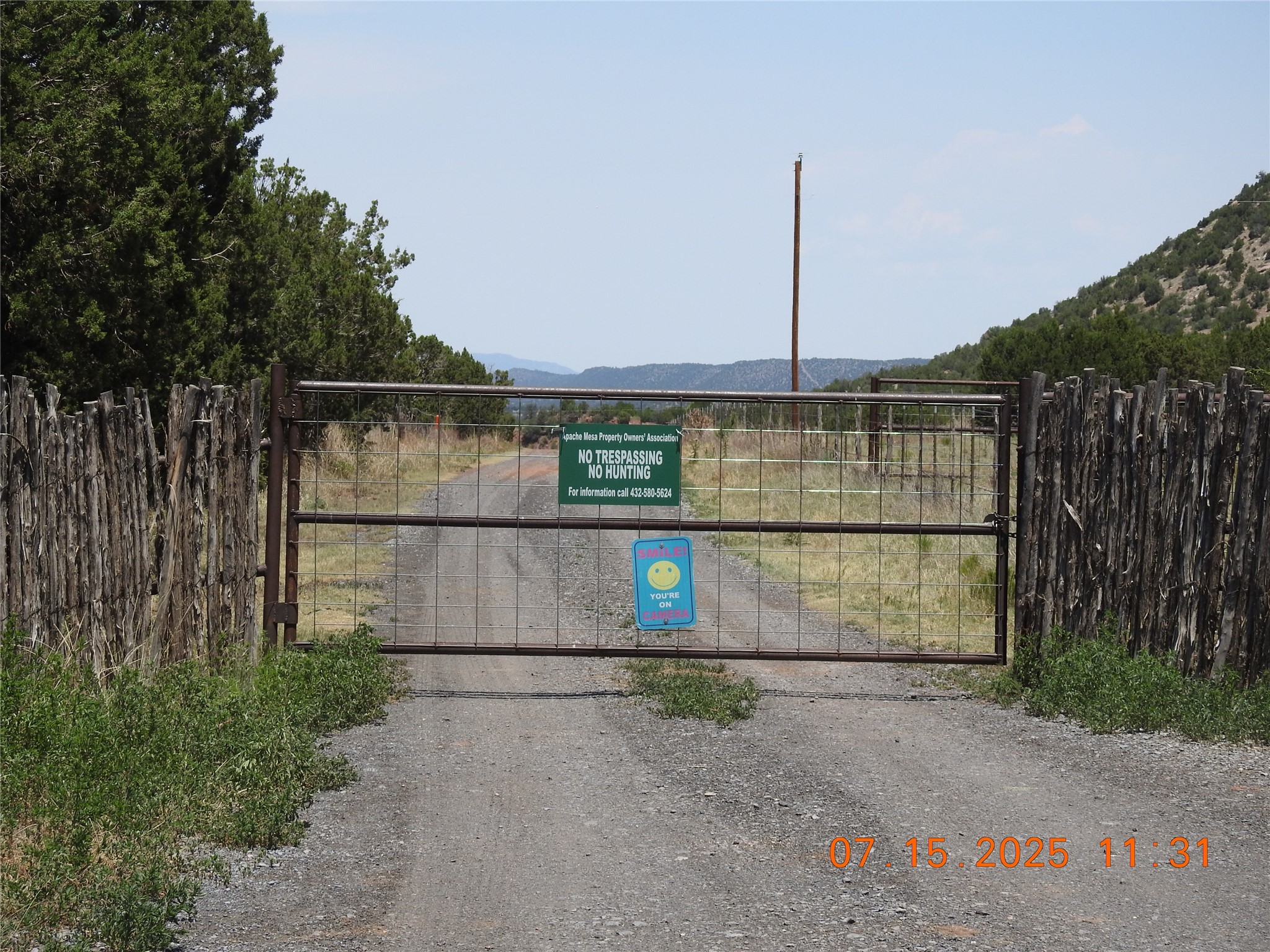 139 Apache Mesa Road Las Vegas, NM 87701 - Photo 3 of 23