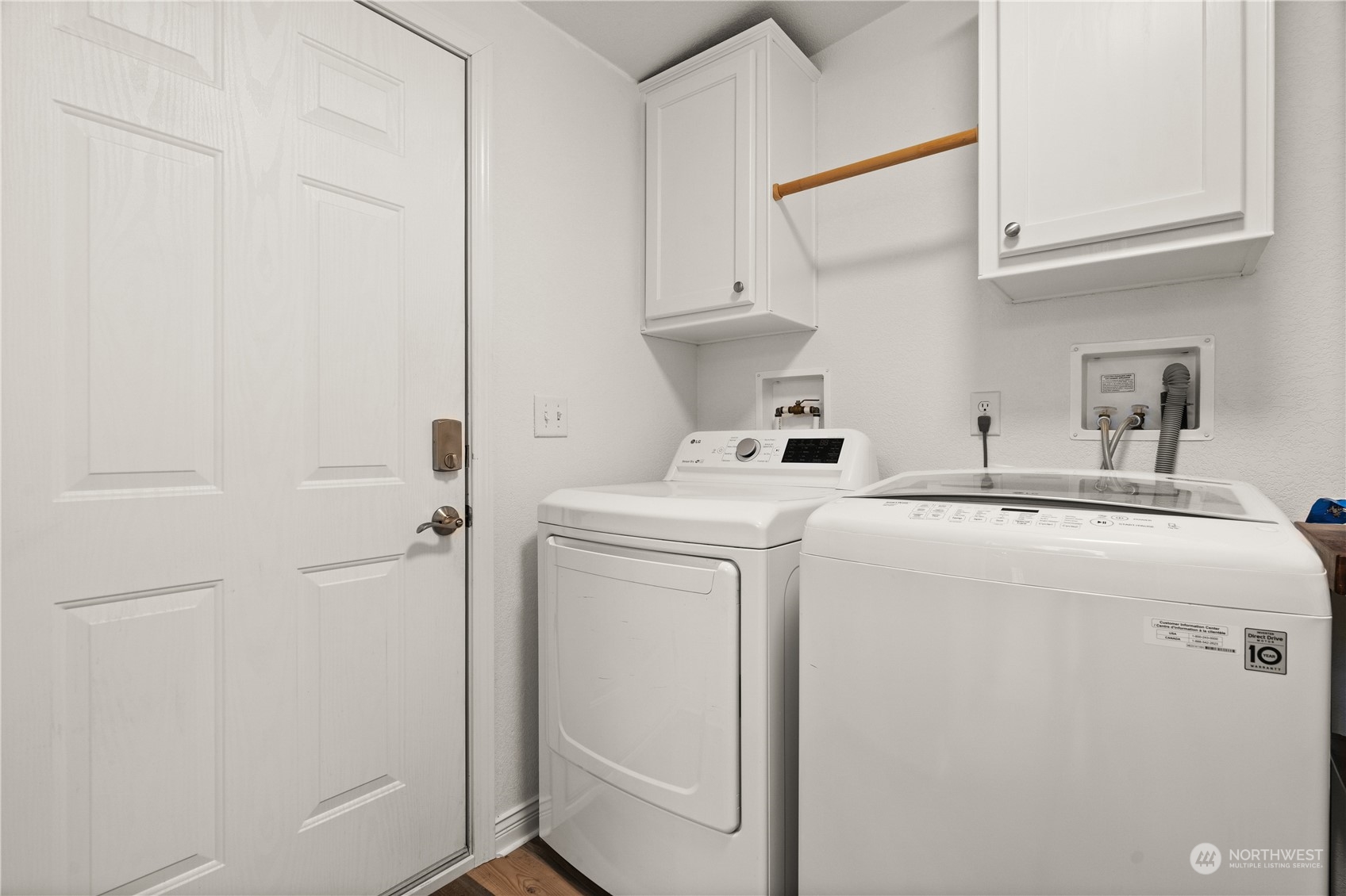 901 West Hendrickson Road Sequim, WA 98382 - Photo 19 of 39 a utility room with dryer and washer