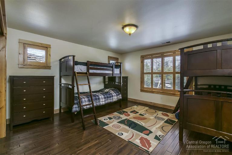 883 Southwest Blakely Road Bend, OR 97702 - Photo 11 of 24 Additional Photo