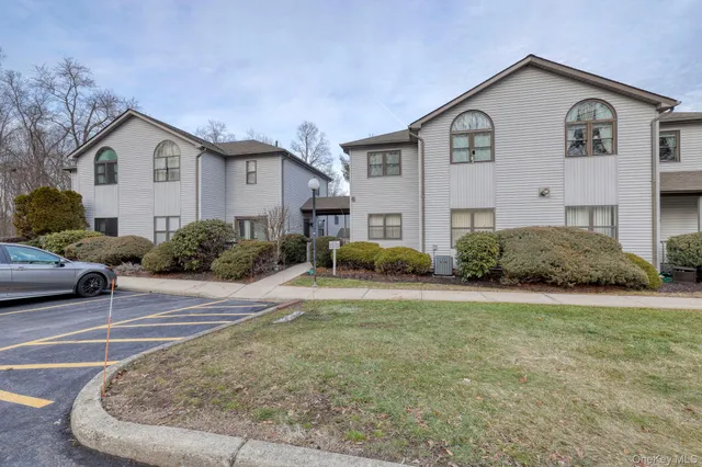 $375,000 | 86 Albert Court, Monroe, NY 10950