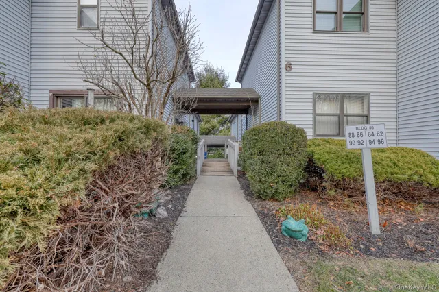 $375,000 | 86 Albert Court, Monroe, NY 10950