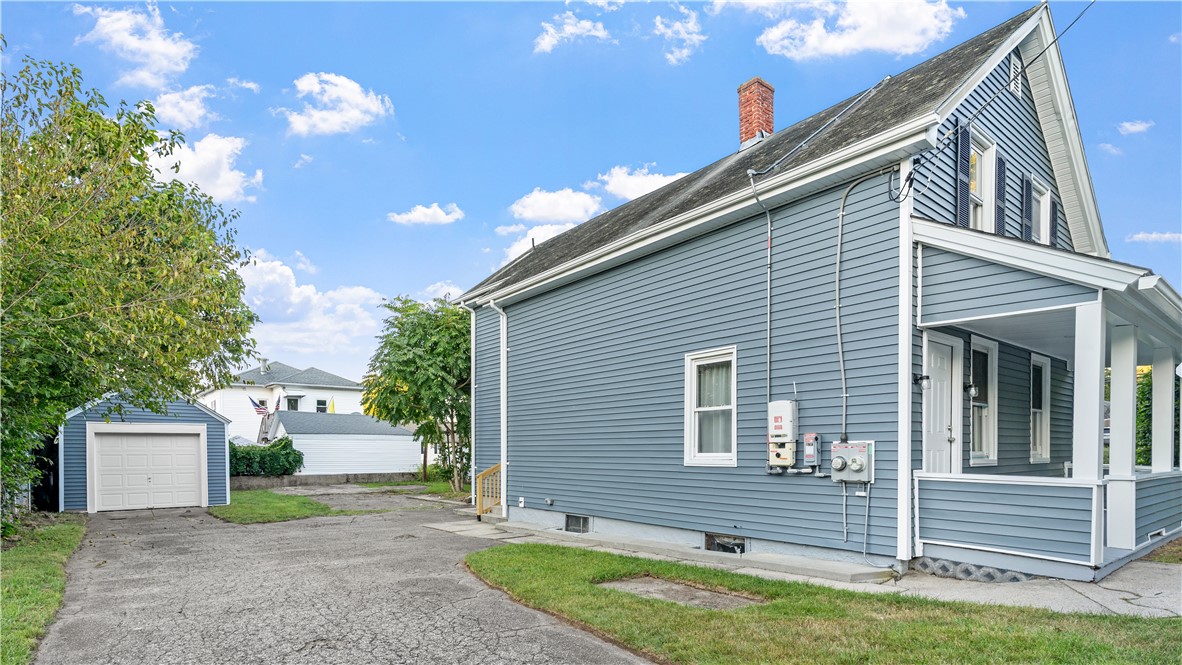 63 Prospect Street Lincoln, RI 02838 - Photo 3 of 23 Gallery Image 3