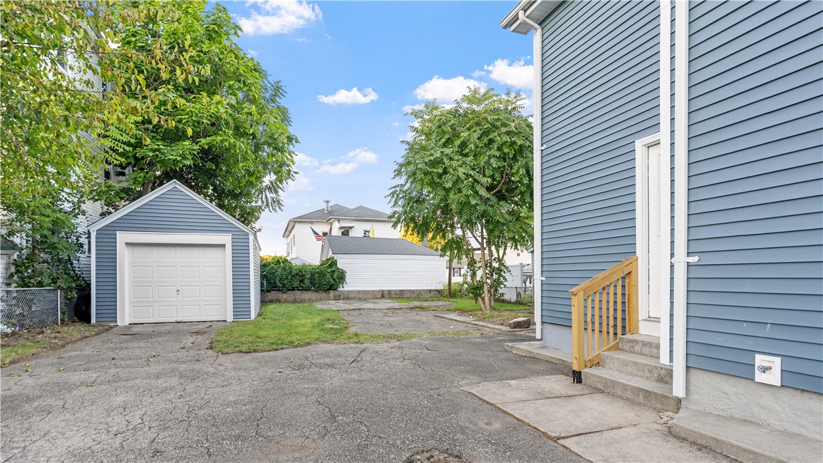63 Prospect Street Lincoln, RI 02838 - Photo 4 of 23 Gallery Image 4