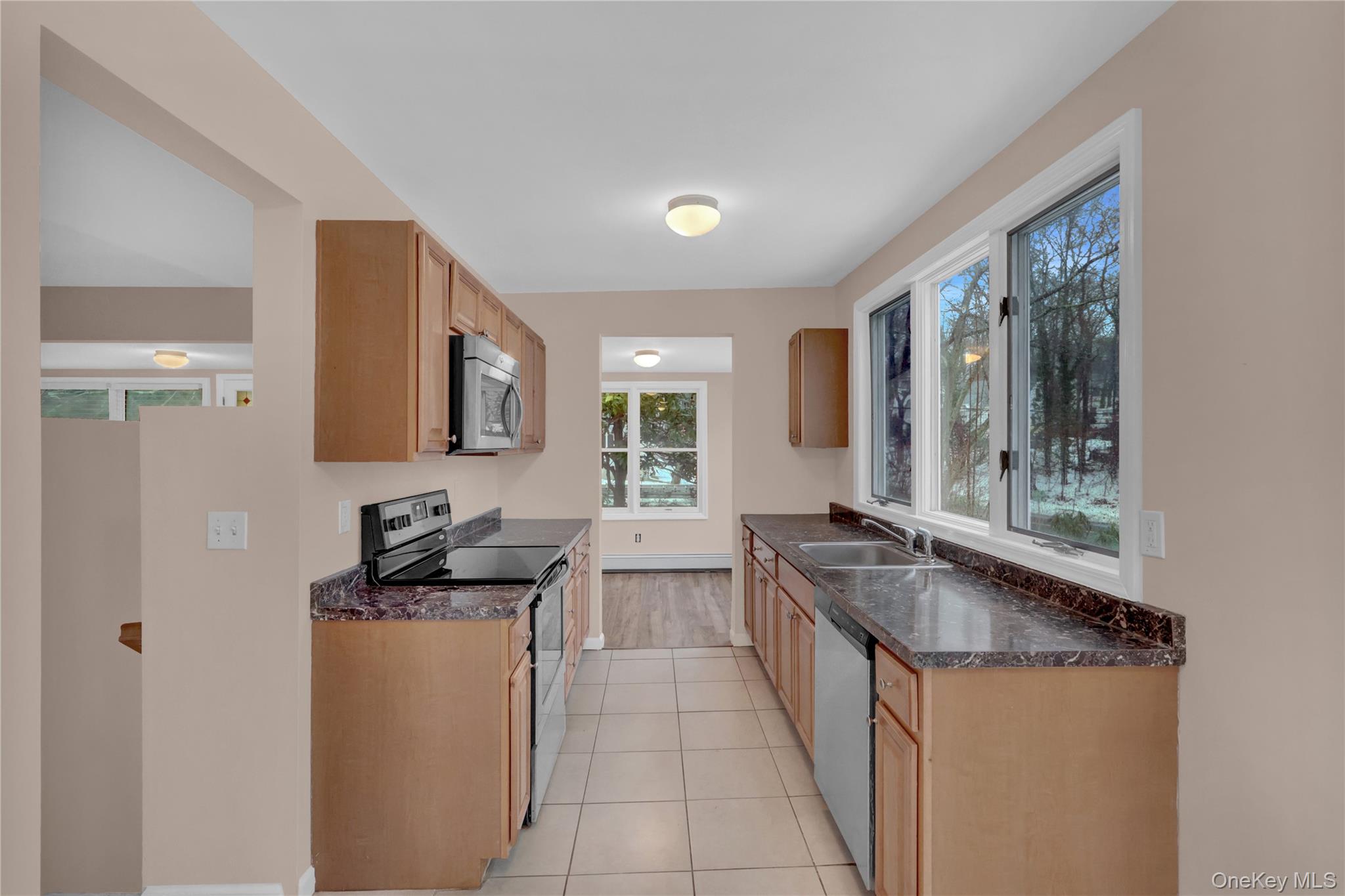 11 Island Road Sound Beach, NY 11789 - Photo 6 of 21