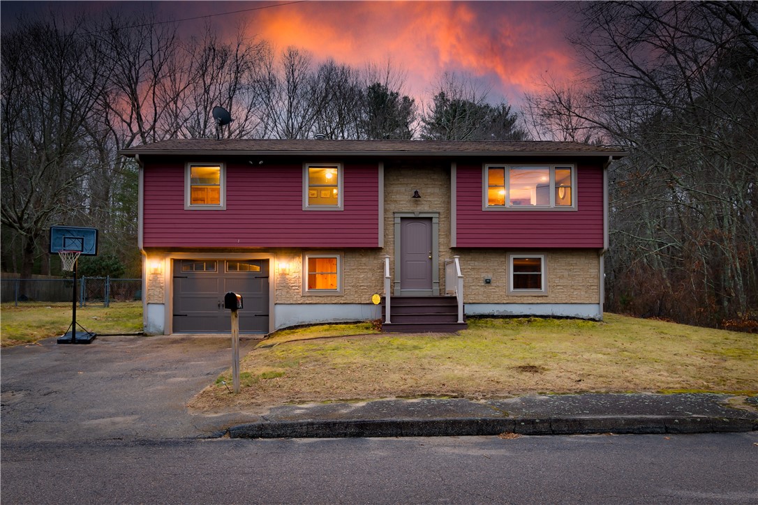 7 Jade Road Coventry, RI 02816 - Photo 1 of 29