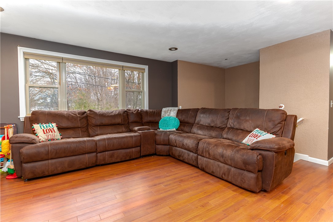 7 Jade Road Coventry, RI 02816 - Photo 13 of 29