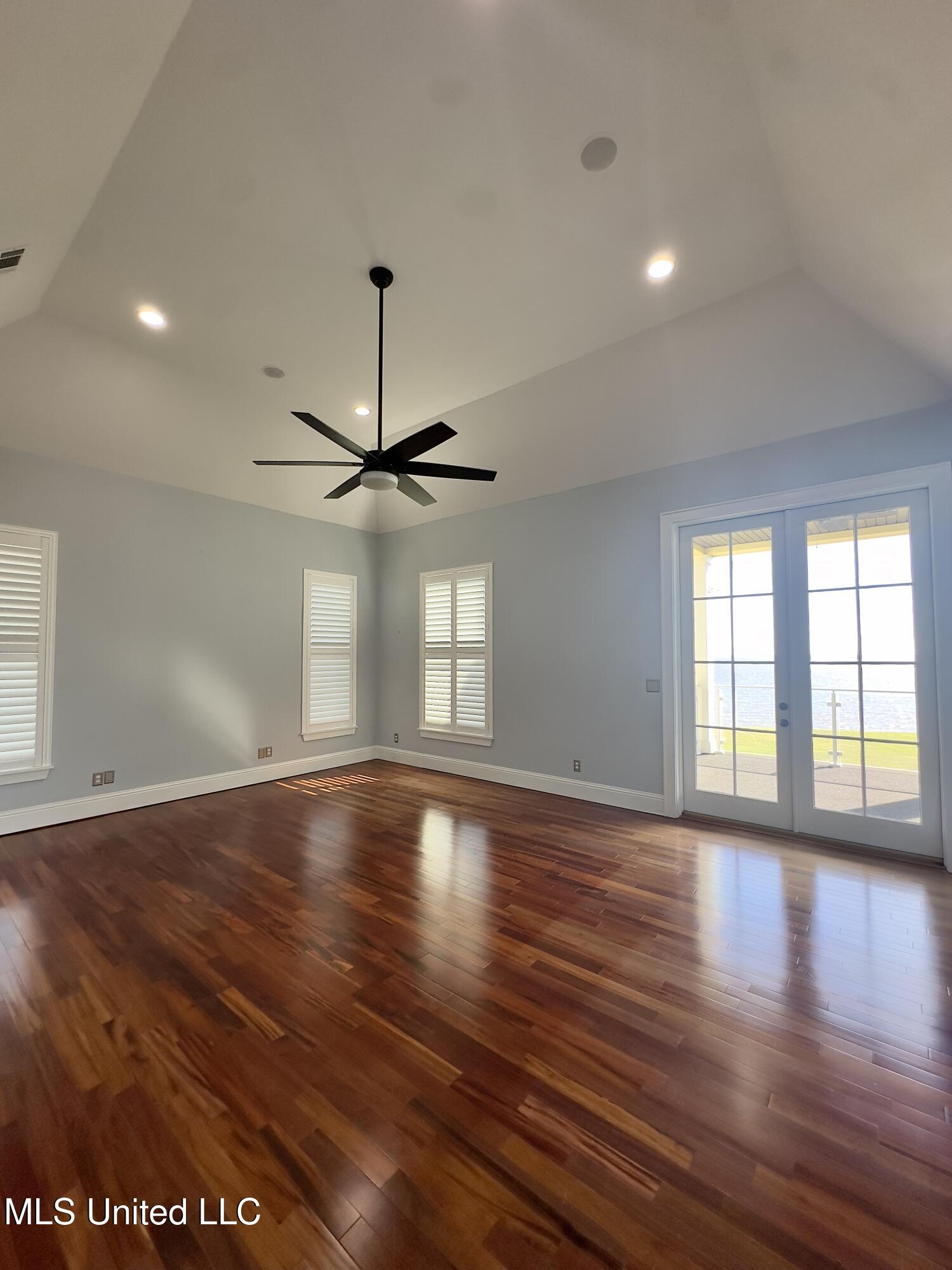 1304 Ladnier Road Gautier, MS 39553 - Photo 25 of 63 IMG_6182