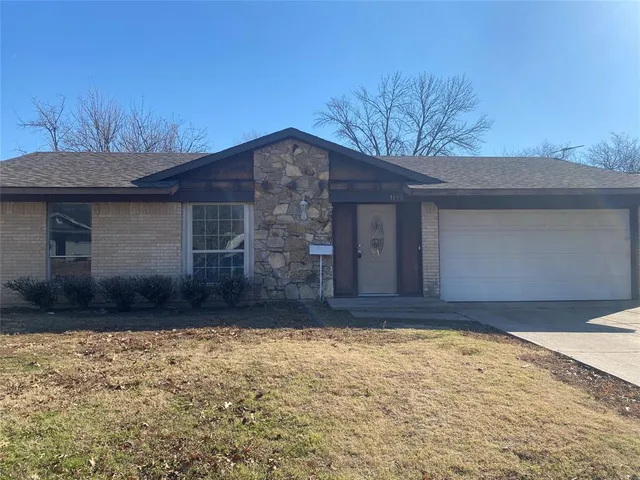 $1,950 | 1133 Tahoe Drive, Lewisville, TX 75067