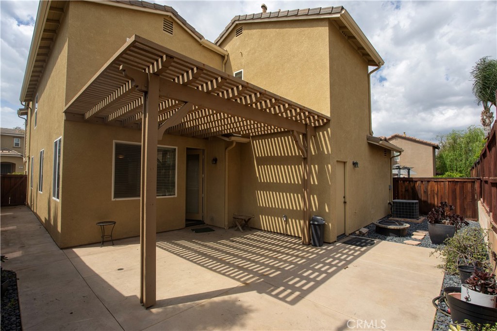 60 Crocus Street Redlands, CA 92373 - Photo 16 of 16 Backyard view