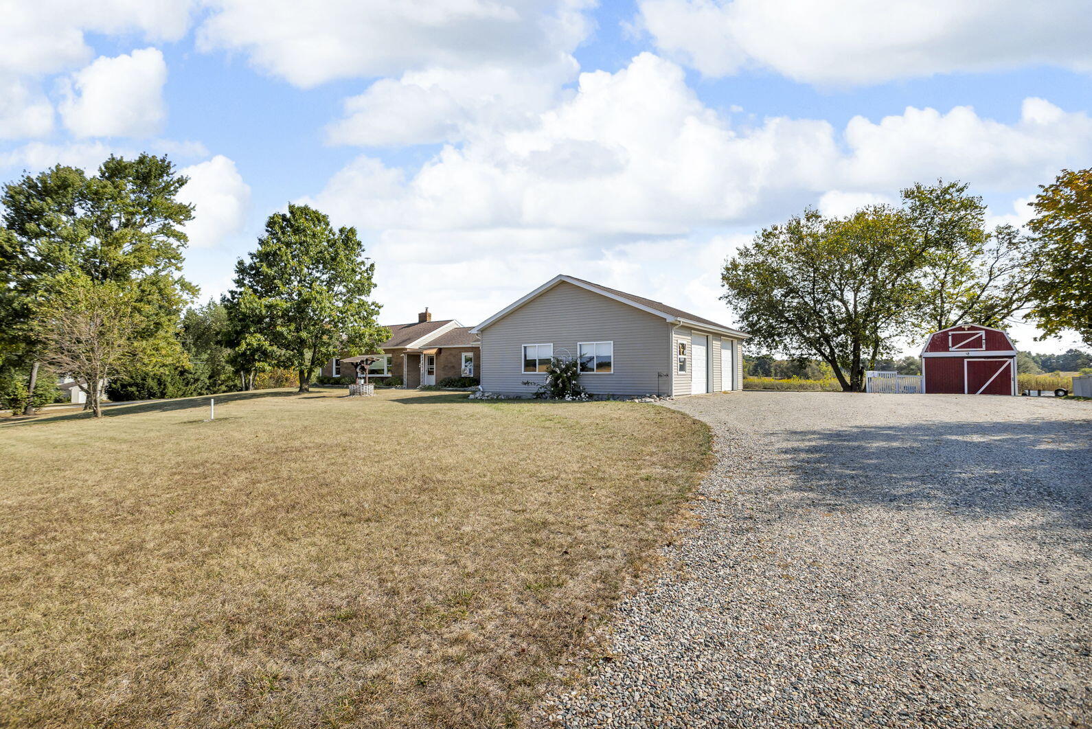 349 North Francisco Road Grass Lake, MI 49240 - Photo 4 of 42 3-web-or-mls-0N0A1513
