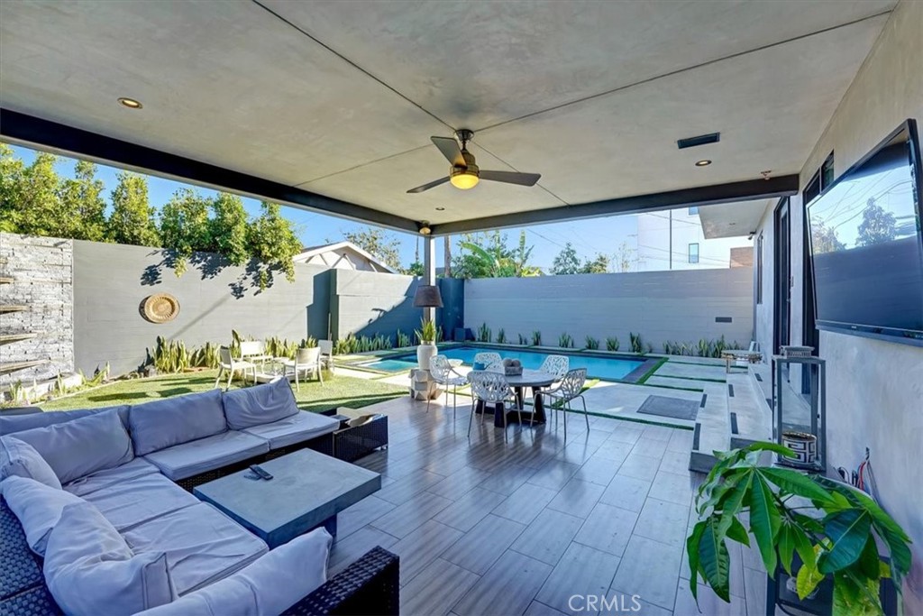 2012 South Curson Avenue Los Angeles, CA 90016 - Photo 34 of 40 a living room with furniture and a large window