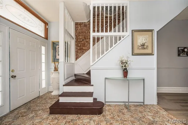 $340,000 | 2935 St Vincent Avenue, St. Louis, MO 63104