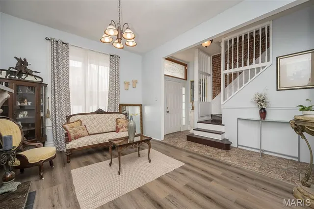 $340,000 | 2935 St Vincent Avenue, St. Louis, MO 63104