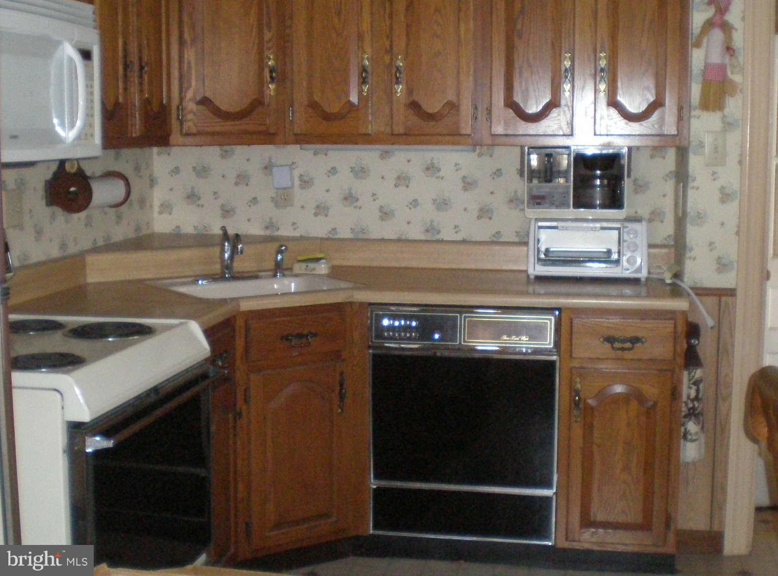 205 Devonshire Road Hagerstown, MD 21740 - Photo 10 of 20 Kitchen