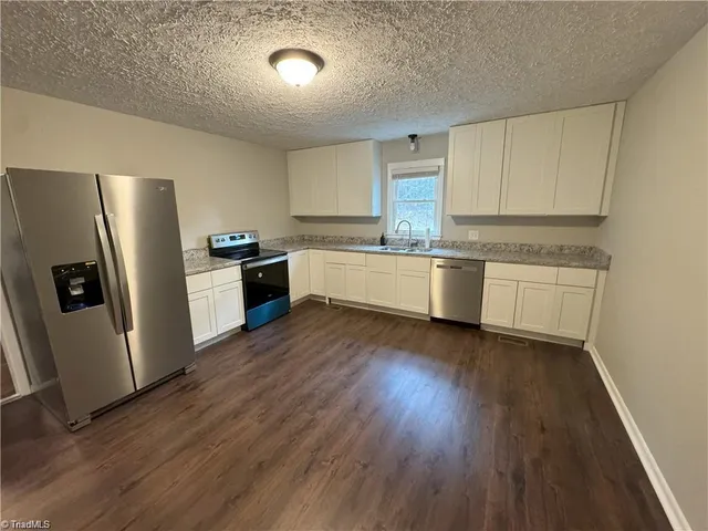 $1,800 | 133 Salem Drive, Mount Airy, NC 27030