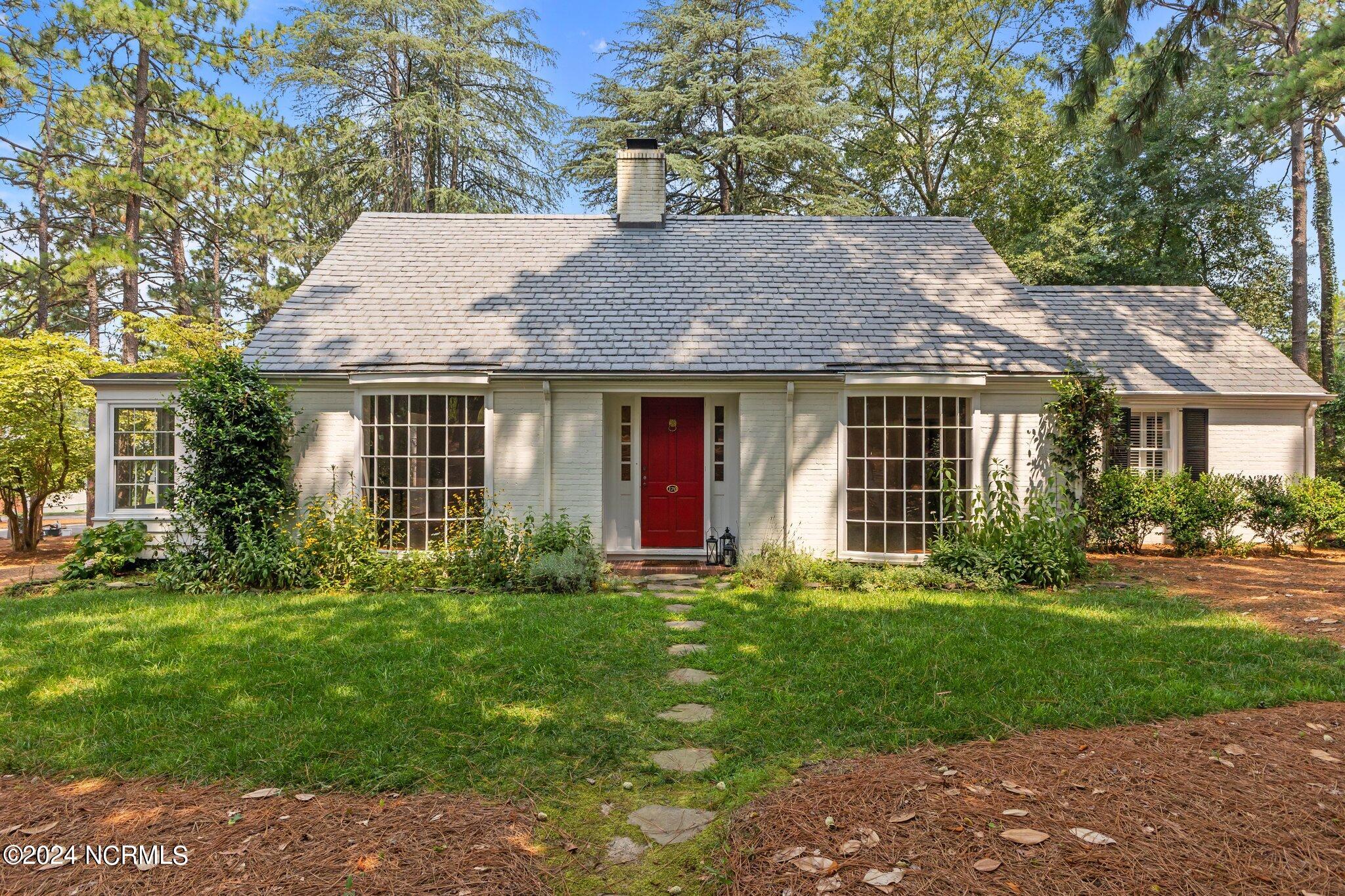 170 South Ridge Street Southern Pines, NC 28387 - Photo 1 of 37 170 S Ridge Street