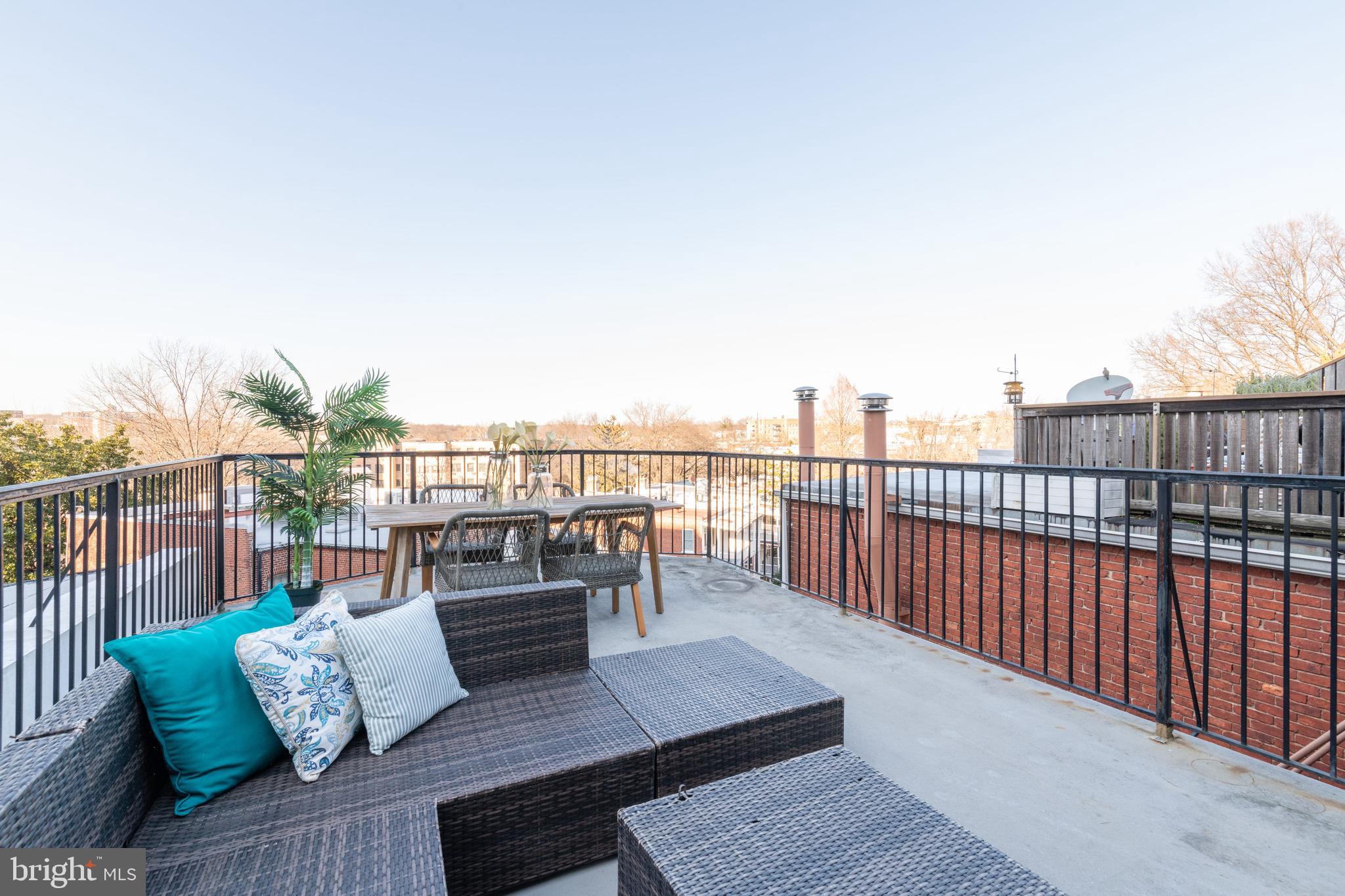 2023 Kalorama Road Northwest, Unit 4 Washington, DC 20009 - Photo 17 of 27 Gallery Image 17