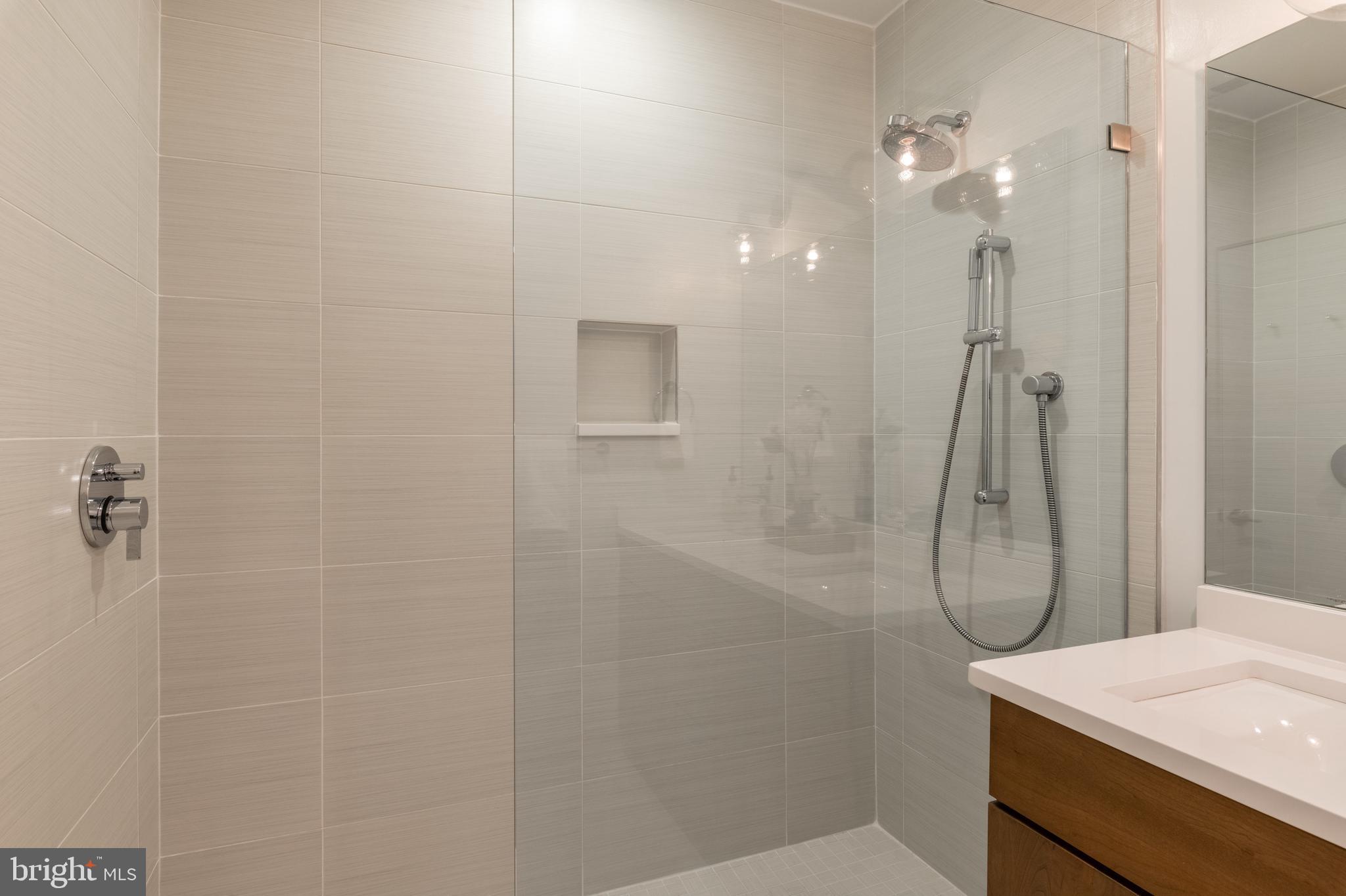 2023 Kalorama Road Northwest, Unit 4 Washington, DC 20009 - Photo 10 of 27 Gallery Image 10