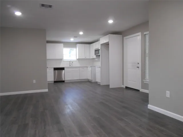 $1,900 | 1547 Greenfield Road, Hempstead, TX 77445