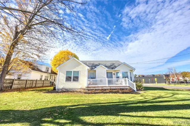 $2,900 | 105 Pine Street, Hamburg, NY 14075