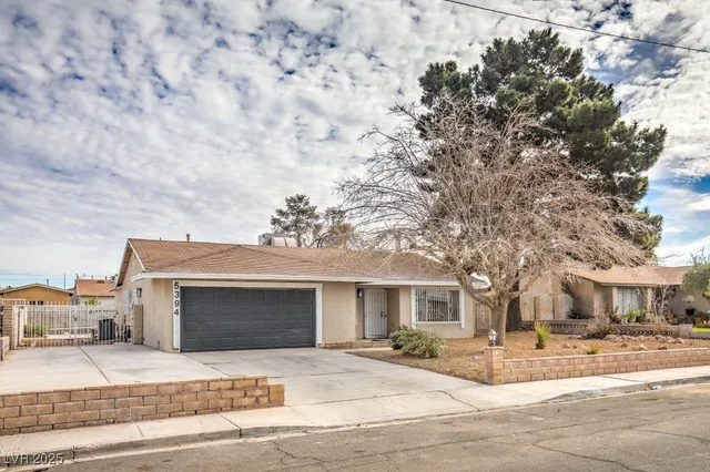$2,299 | 5394 Stirrup Street, Las Vegas, NV 89119