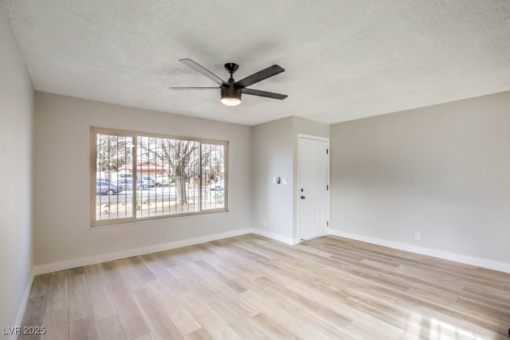 5394 Stirrup Street Las Vegas, NV 89119 - Photo 6 of 23